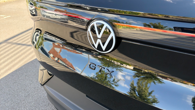 Volkswagen ID.4 250kW 4MOTION GTX Edition 79kWh 5dr Auto Electric Estate - Image 22